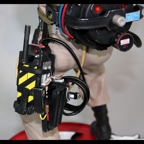 Officially Licensed Ghostbusters statue Ray Stantz - Picture 6 of 9